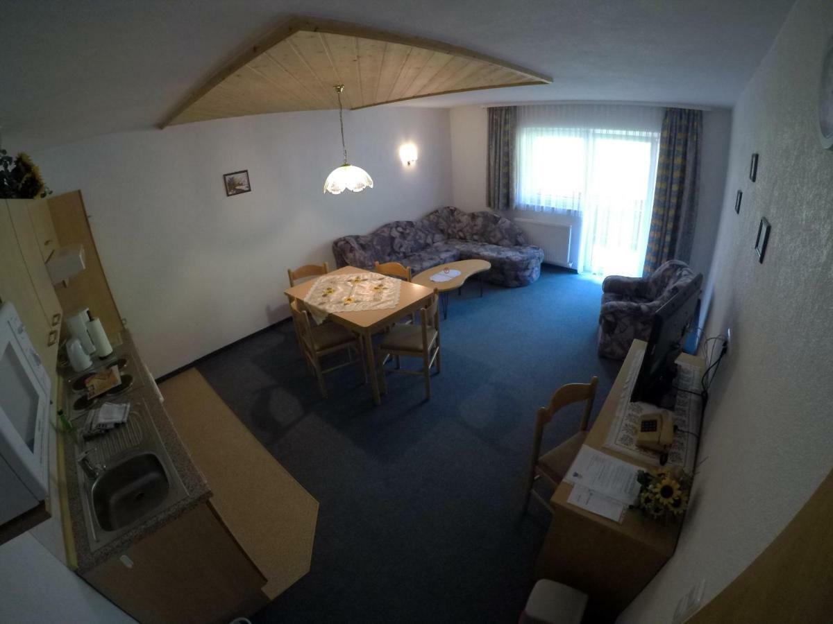 Gastehaus Reichle Hotel ทันน์ไฮม์ ภายนอก รูปภาพ